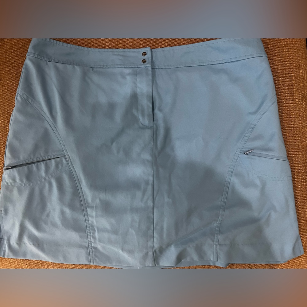 Two Like New Women’s Size 14 Izod Stretch Golf Skorts / Skirts